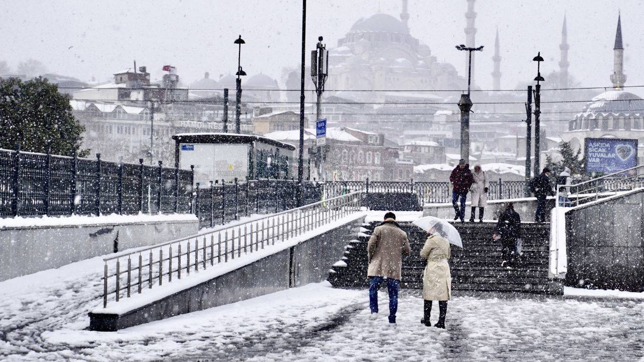 Altay Kar Fırtınası kapıya dayandı! İstanbul bugün Sibirya'ya dönecek